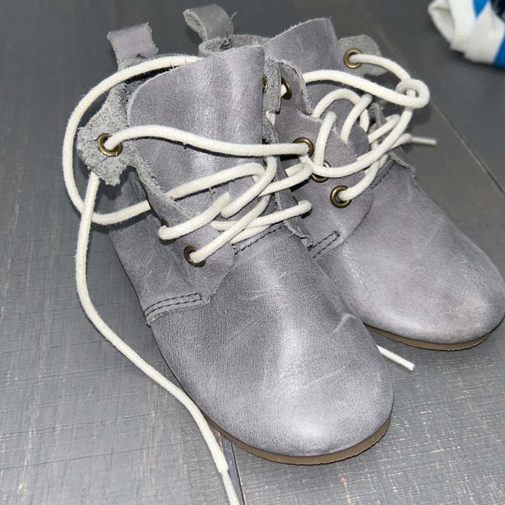 Piper Finn Baby  gray leather Hightop Hard sole oxford